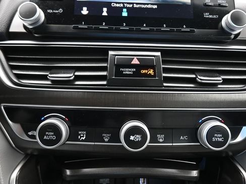 Used 2018 Honda Accord LX image 21
