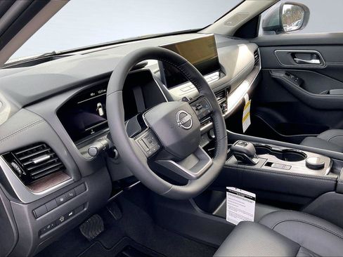 New 2026 Nissan Rogue Platinum w/ Platinum Premium Package AWD/4WD image 6