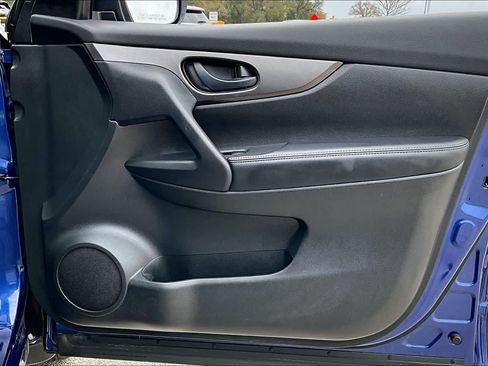 Used 2020 Nissan Rogue Sport S FWD image 23