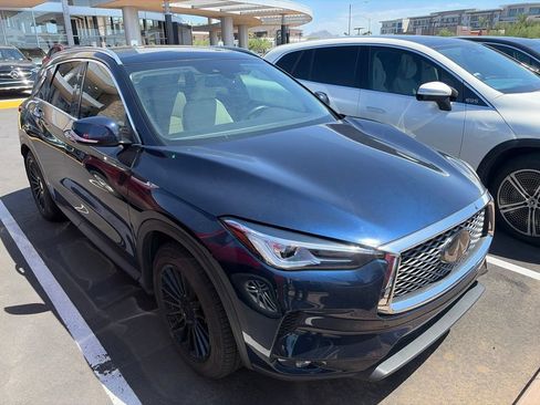 Used 2019 INFINITI QX50 Luxe w/ Navigation Package FWD image 3