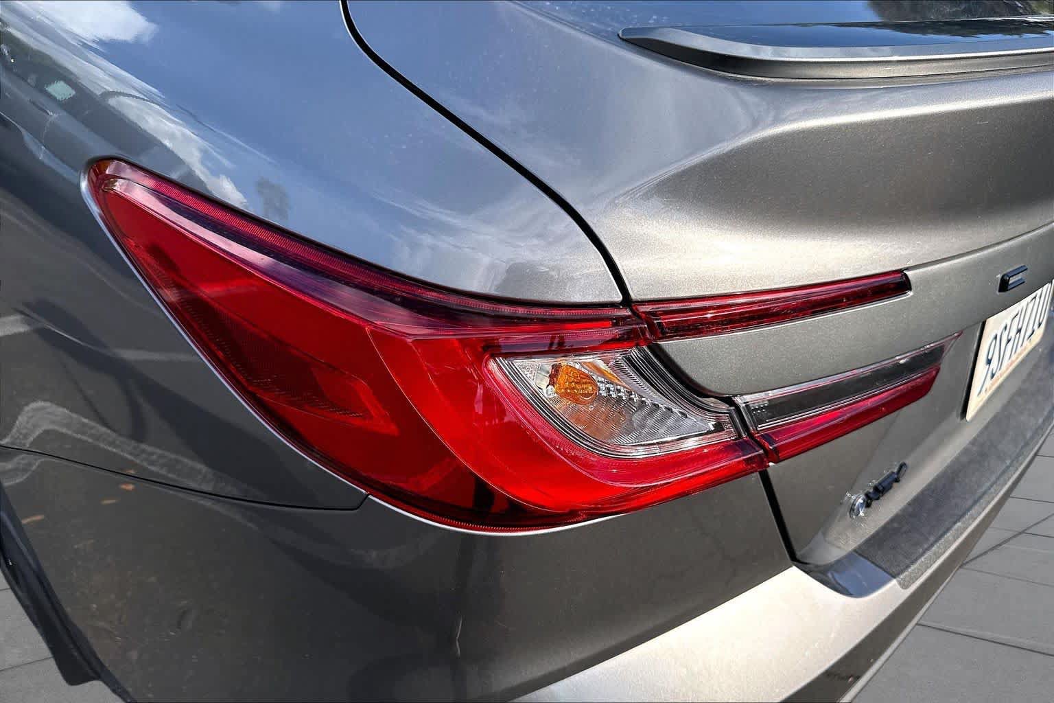 Used 2025 Toyota Camry SE FWD image 28