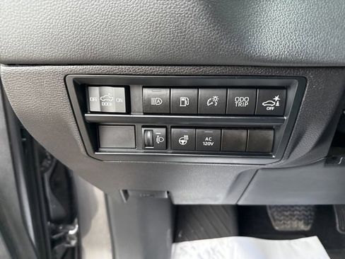 Used 2024 Toyota Tundra Limited image 18