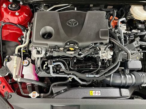 Used 2025 Toyota Camry XLE w/ Premium Package FWD image 32