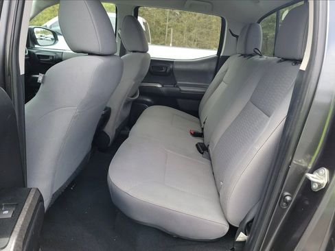 Used 2019 Toyota Tacoma SR5 image 8