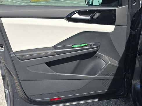 New 2026 Volkswagen Taos S image 12