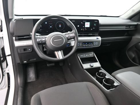 Used 2024 Hyundai Kona SEL w/ Convenience Package AWD/4WD image 19