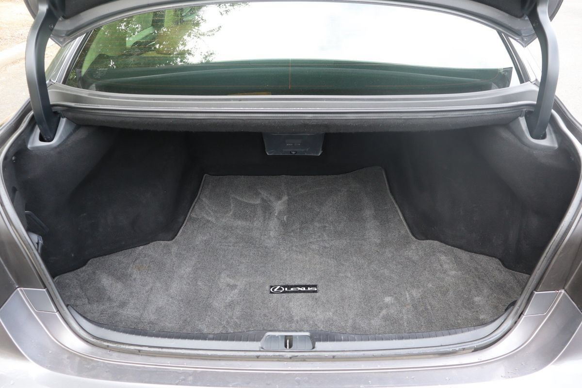 Used 2014 Lexus LS 460 AWD w/ Comfort Package image 14