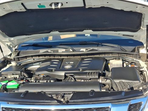 Used 2017 Nissan Armada Platinum image 33