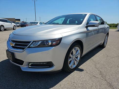 Used 2018 Chevrolet Impala LT w/ LT Convenience Package FWD image 3