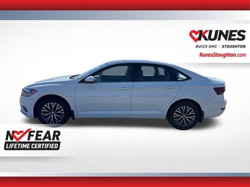 Used 2021 Volkswagen Jetta SE image 8