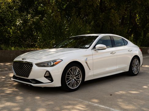 Used 2021 Genesis G70 2.0T image 5