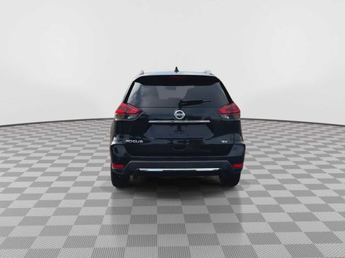 Used 2018 Nissan Rogue SV image 7