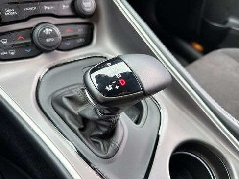 Used 2022 Dodge Challenger R/T Scat Pack RWD image 21