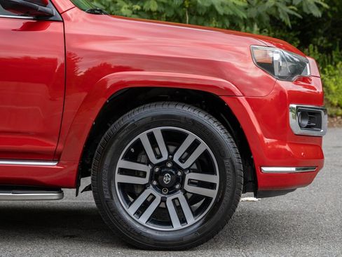 Used 2016 Toyota 4Runner Limited AWD/4WD image 5