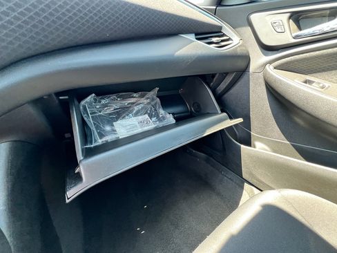 Used 2024 Chevrolet Malibu LT image 34