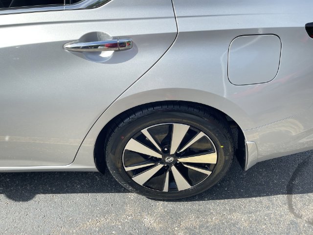 Used 2020 Nissan Altima 2.5 SV FWD image 32