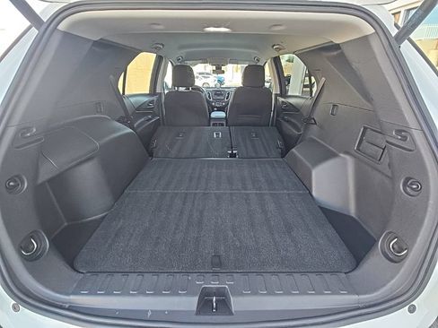 Certified 2024 Chevrolet Equinox LT FWD image 30