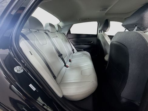 Used 2025 Hyundai Elantra Limited FWD image 27