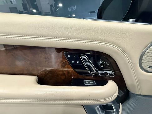 Used 2018 Land Rover Range Rover HSE image 40