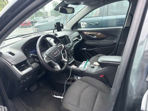 Used 2019 GMC Terrain SLE w/ Driver Convenience Package FWD image 4