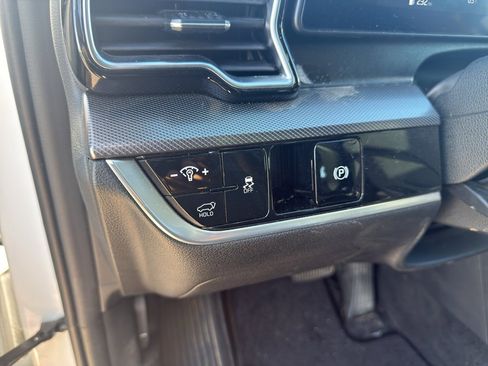Used 2024 Kia Sportage SX image 13