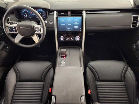 Used 2026 Land Rover Discovery S AWD/4WD image 4