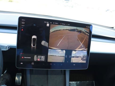 Used 2021 Tesla Model Y Performance image 19