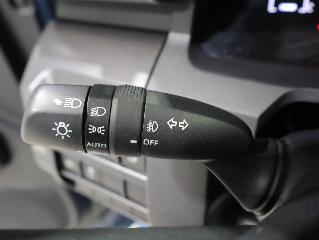 Used 2025 Toyota 4Runner SR5 AWD/4WD image 34