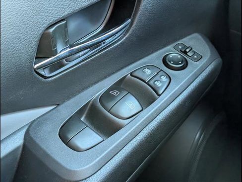 Used 2023 Nissan Kicks SR w/ SR Premium Package image 22