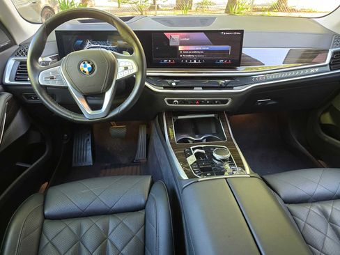 Used 2025 BMW X7 xDrive40i AWD/4WD image 19