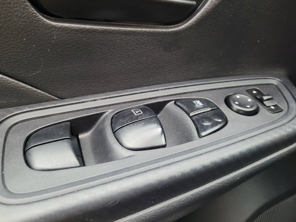 Used 2023 Nissan Versa S FWD image 27