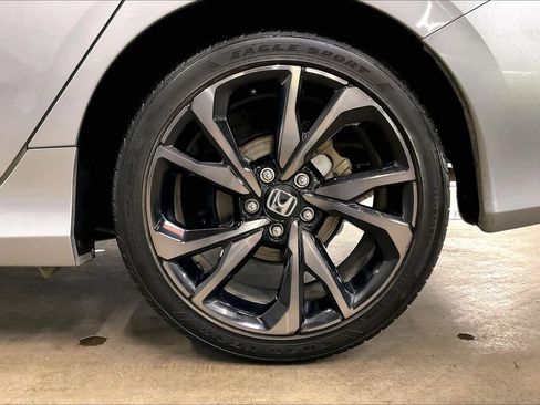 Used 2019 Honda Civic Sport image 11