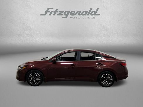 Used 2024 Nissan Sentra SV FWD image 2