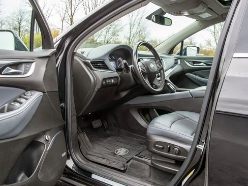 Used 2021 Buick Enclave Essence image 30