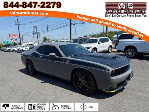 Used 2017 Dodge Challenger R/T w/ Quick Order Package 28P T/A RWD image 1