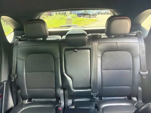 Used 2025 Ford Escape ST-Line AWD/4WD image 34