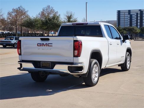 Used 2024 GMC Sierra 1500 SLE w/ Preferred Package image 5