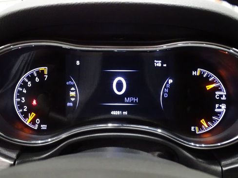 Used 2021 Jeep Grand Cherokee Limited image 27