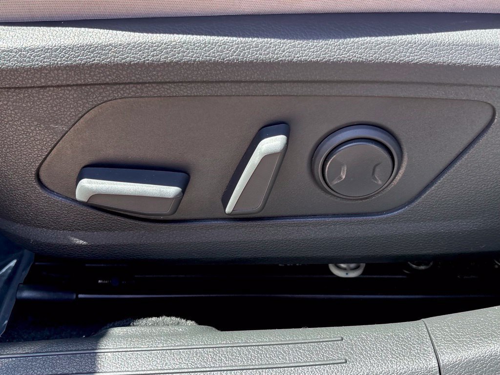 Used 2025 Hyundai Sonata SEL FWD image 16