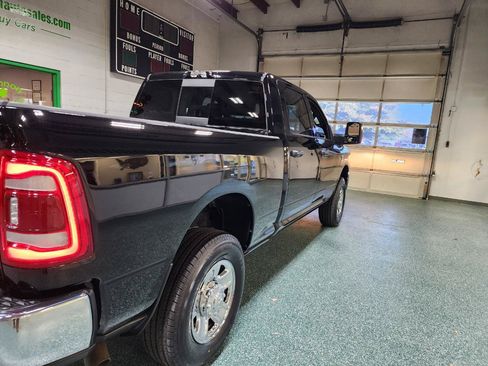 Used 2024 RAM 3500 Tradesman w/ Towing Technology Group AWD/4WD image 7