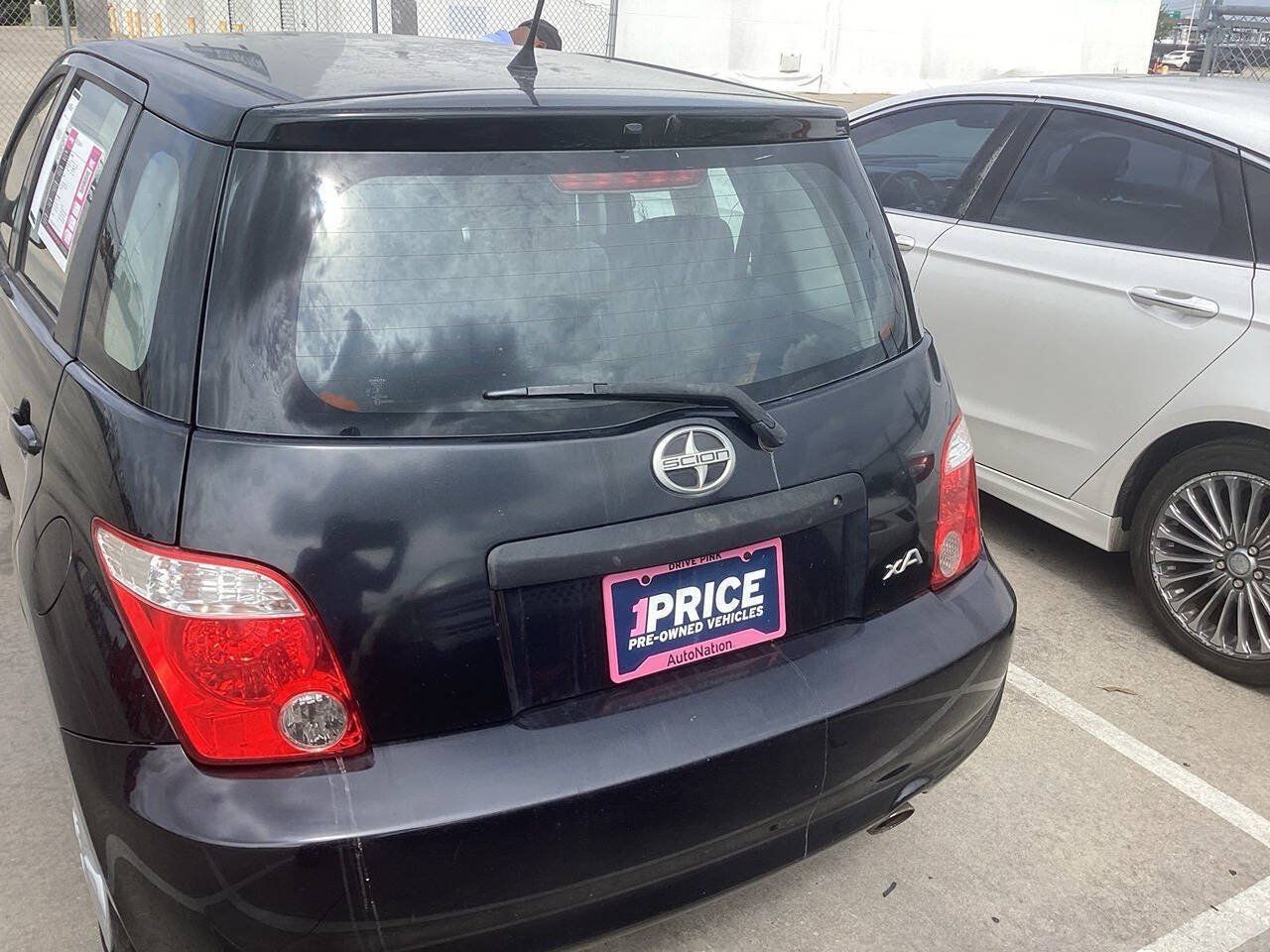 Used 2006 Scion xA FWD image 3