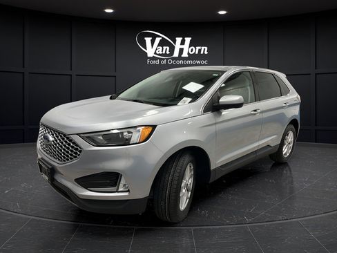Used 2023 Ford Edge SEL w/ Convenience Package AWD/4WD image 3