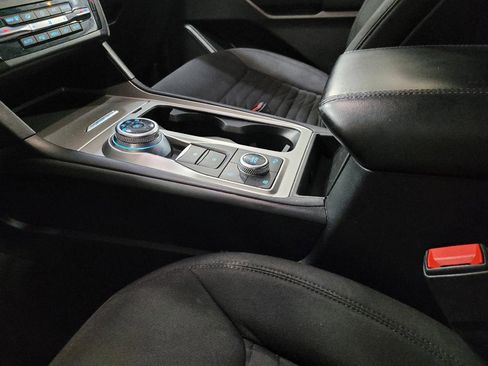 Used 2020 Ford Explorer XLT w/ Comfort Package AWD/4WD image 26
