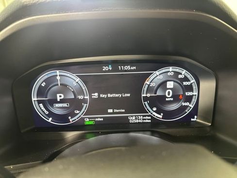 Used 2023 Mitsubishi Outlander SEL image 17