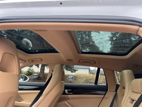 Used 2018 Porsche Panamera 4S AWD/4WD image 32