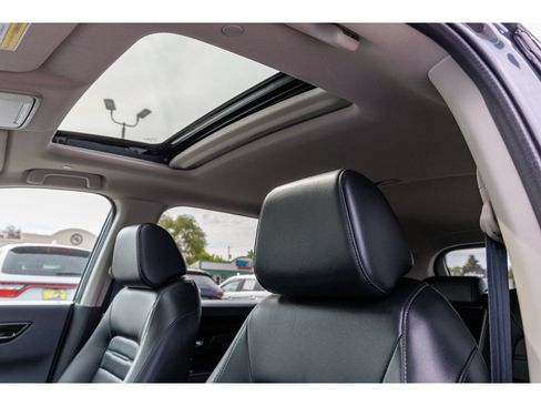 Used 2025 Honda CR-V EX-L image 17