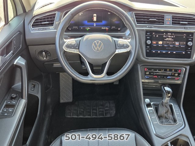 Used 2024 Volkswagen Tiguan SE FWD image 11