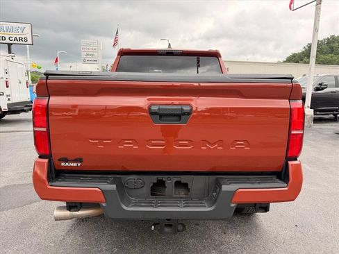 Used 2025 Toyota Tacoma TRD Off-Road AWD/4WD image 6