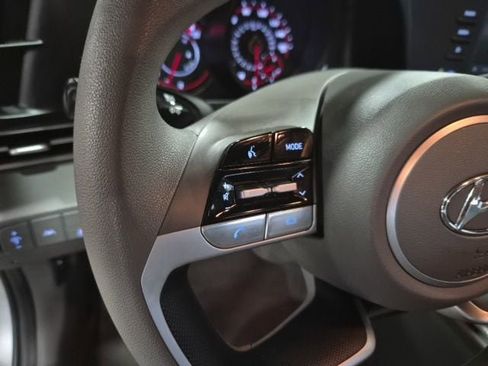 Used 2023 Hyundai Elantra SEL w/ Cargo Package image 18