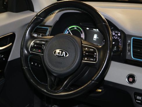Used 2018 Kia Niro EX Premium image 20